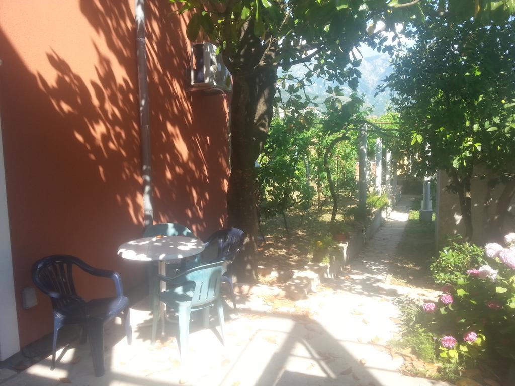 Apartments Rolovina Tivat Pokoj fotografie
