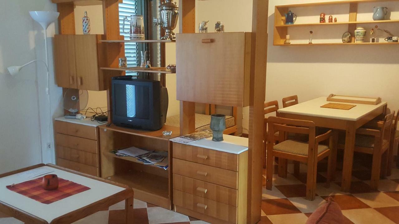 Apartments Rolovina Tivat Pokoj fotografie